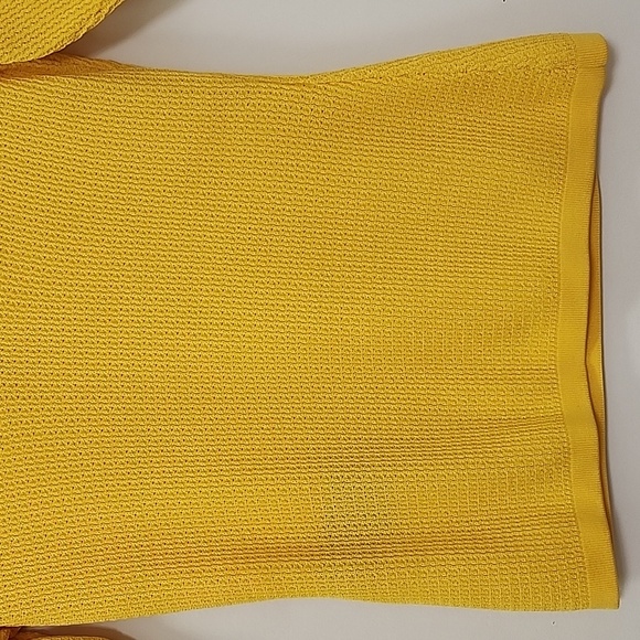 Carolina Herrera Ribbed Knit Yellow Sweater Top Size XS - Picture 5 of 17